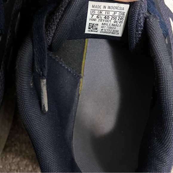 Men’s Navy Addidas Runners Used condition - Picture 4 of 4